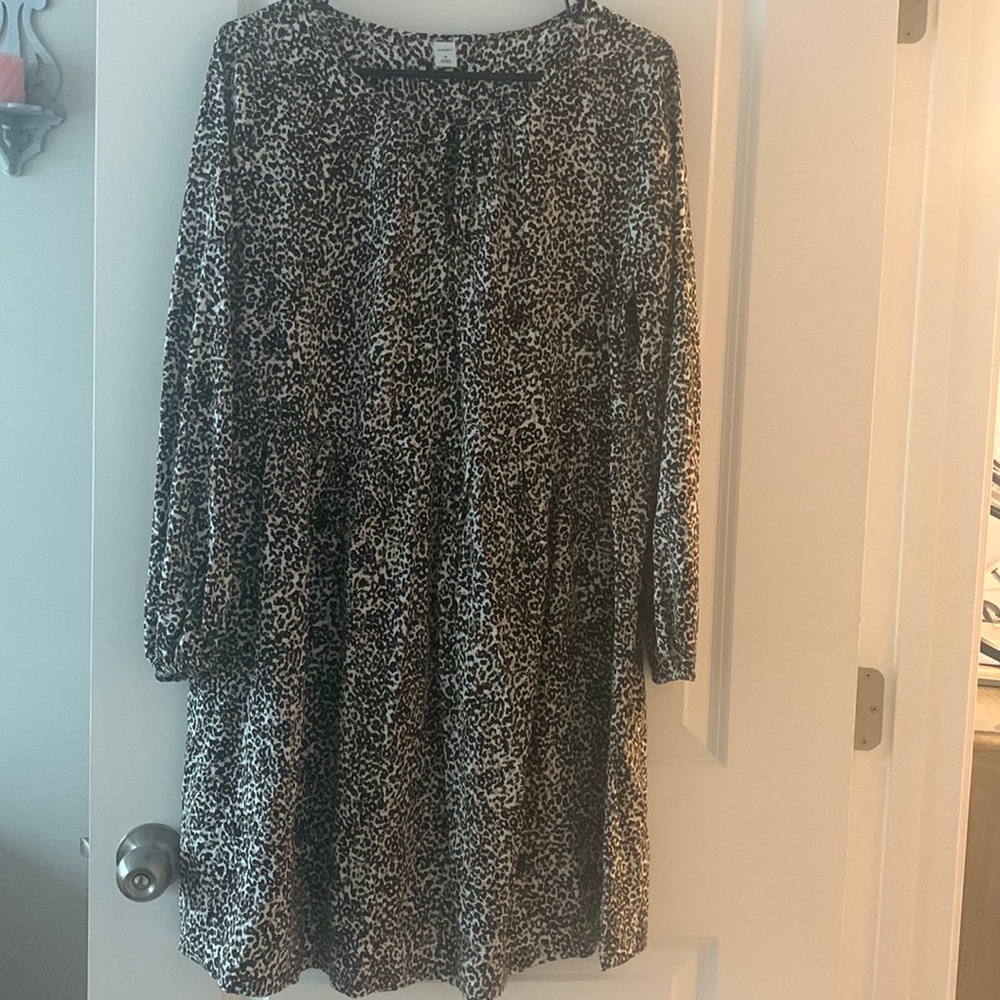 Old Navy Leopard print swing dress
